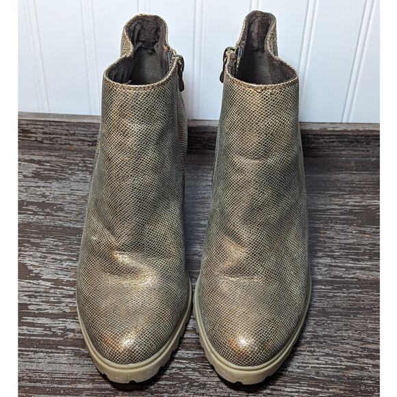 Blowfish Women's Gold Metallic Stacked Heel Side Zip Ankle Boot Size 8 - Picture 2 of 7